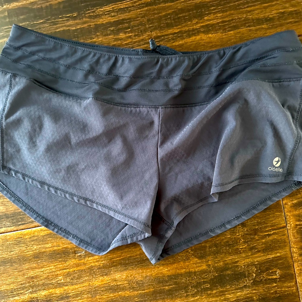 Oiselle roga running short NWOT